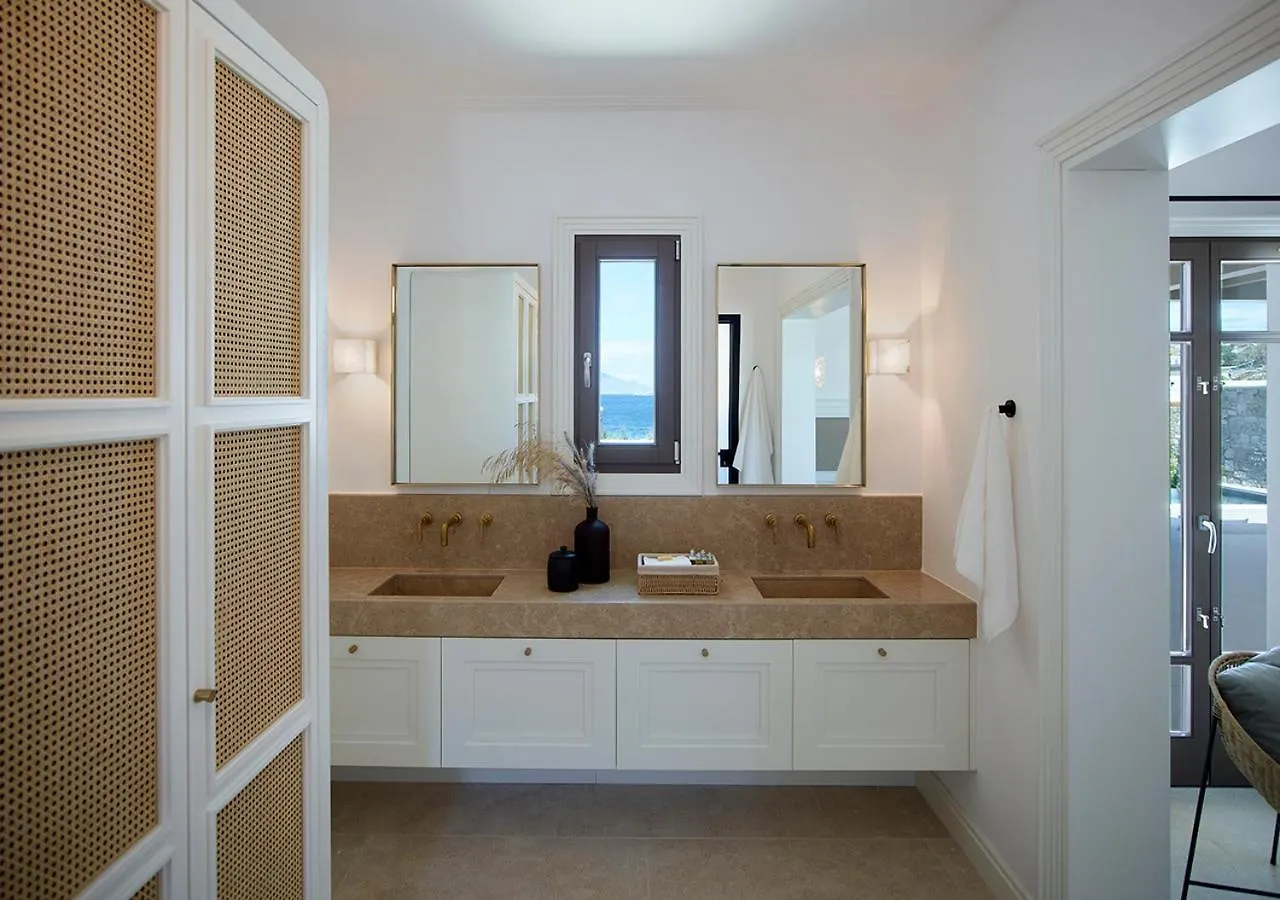 Bonzoe Suites & Villas Mykonos Town 0*,